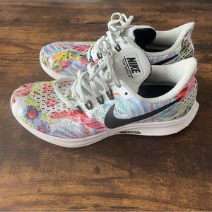 Nike pegasus white floral